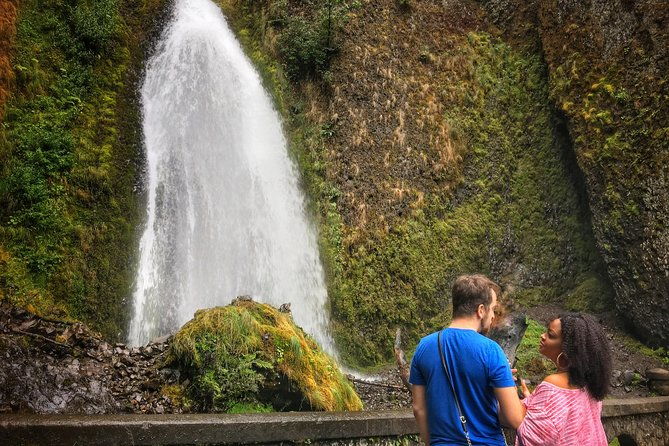 multnomah-falls-and-columbia-river-gorge-half-day-hiking-tour