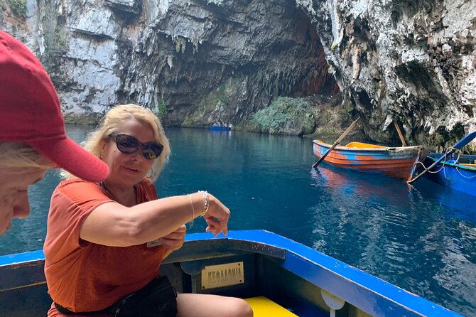 myrtos-swim-cave-melissani-lake-boat-tour-private-tour