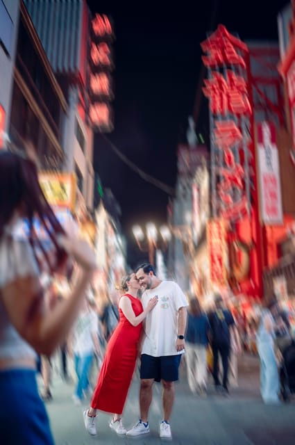 nighttime-charms-of-dotomburi-photography-tour-in-osaka