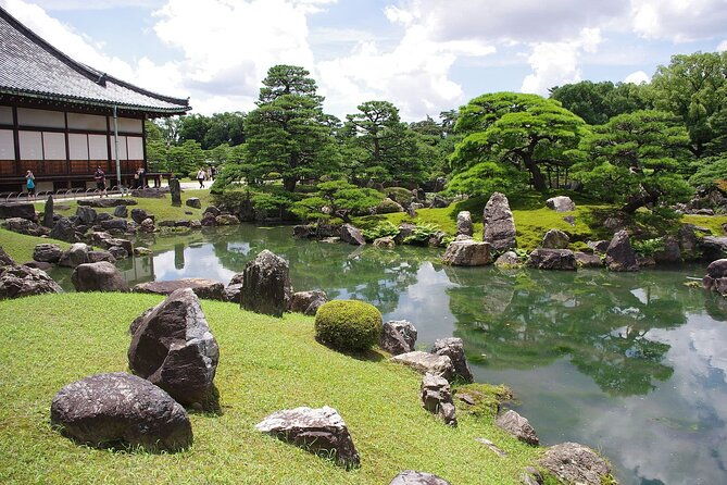 nijo-castle-samurai-culture-experience-with-a-fun-expert-guide