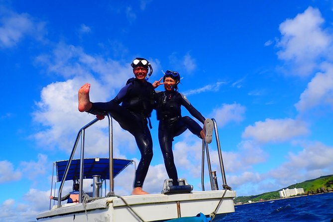 okinawa-blue-cave-snorkeling-and-easy-boat-holding-private-system-very-satisfied-with-the-beautiful-facilities-of-the-shop-with-photo-and-video-shooting-service