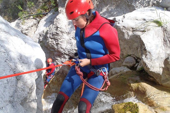 olympus-canyoning-course-entry-to-intermediate
