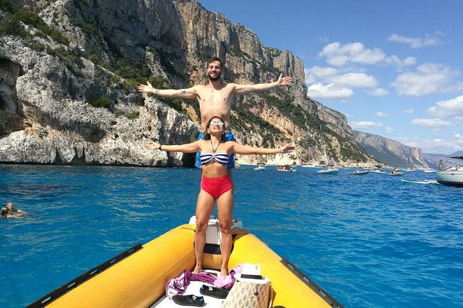 one-day-tour-in-rubber-dinghy-in-the-gulf-of-orosei-with-skipper