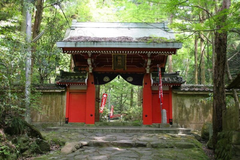 osaka-izumisano-mt-inunaki-trekking-and-goma-prayer