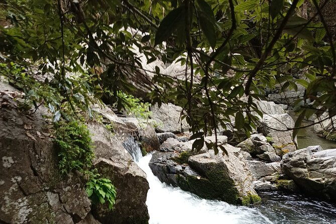 osaka-river-rapids-hike-and-natural-hot-spring-tour