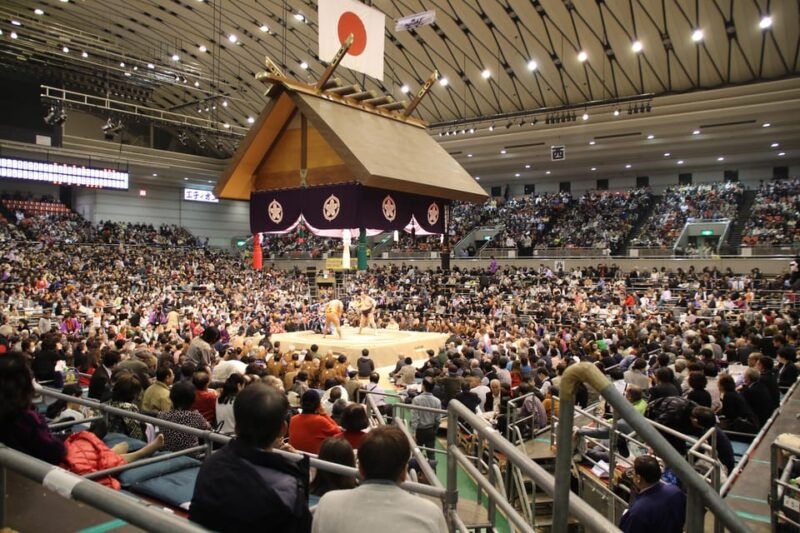 osaka-sumo-wrestling-tournament-with-chair-seat-tickets