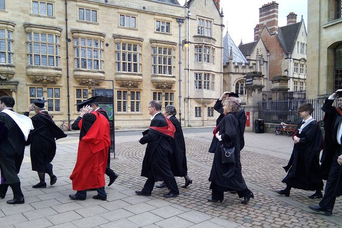 oxford-city-and-university-walking-small-group-public-tour