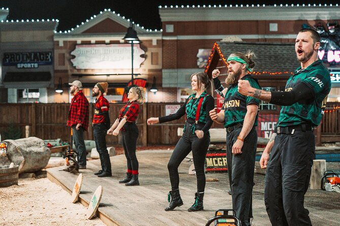 paula-deens-lumberjack-feud-supper-show-all-u-can-eat