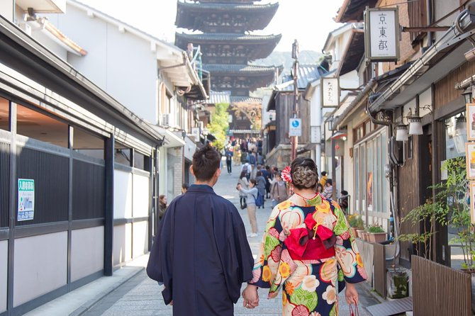 photo-shoot-with-a-private-vacation-photographer-in-kyoto-japan