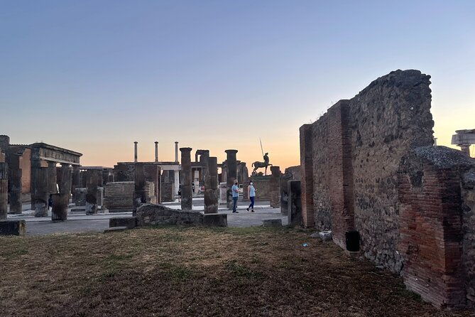 pompeii-from-the-afternoon-to-the-sunset