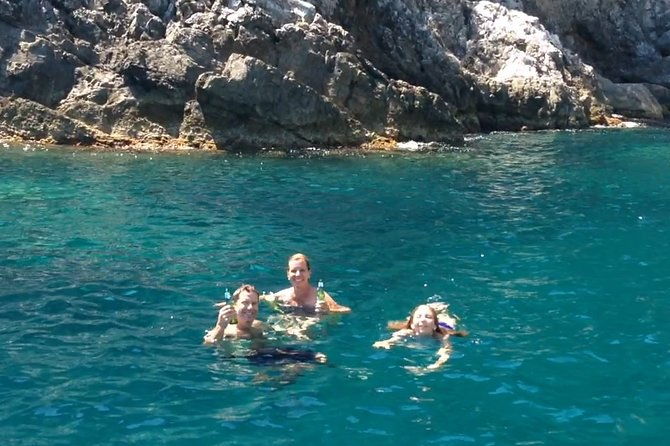private-boat-tour-of-capri-relax-tour-three-hours