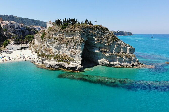 private-boat-tour-with-skipper-from-tropea-to-capo-vaticano
