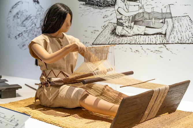 private-fabric-making-history-tour-in-tokamachi