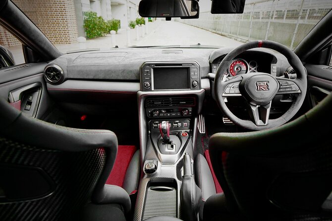 private-gtr35-nismo-tour-at-daikoku-pa-jdm-car-meet-in-tokyo