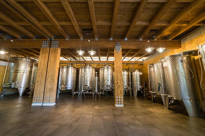 private-pompeii-wine-tasting-with-lunch