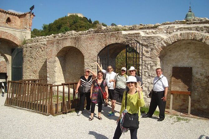 private-prosecco-wine-charming-villages-and-palladian-villa-day-tour