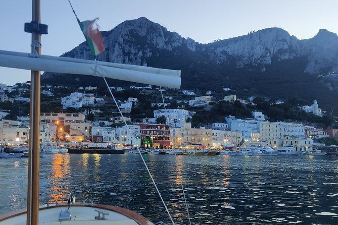 private-tour-in-a-typical-capri-boat