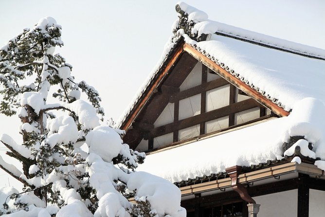 private-tour-of-shirakawago-and-gokayama-from-kanazawa