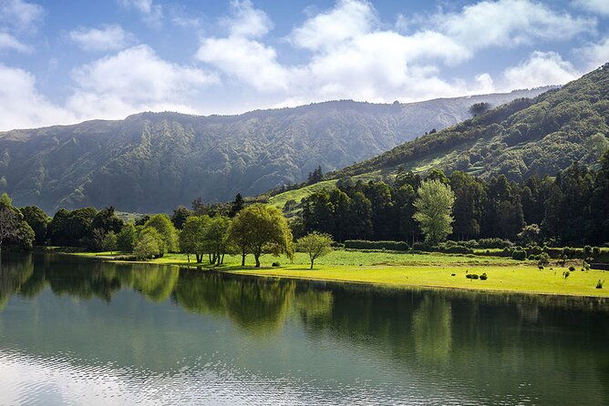 private-tour-sete-cidades-fogo-lake-group-price