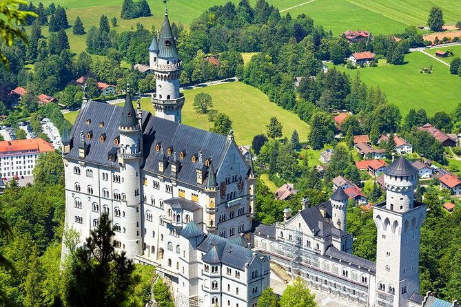 private-tour-to-neuschwanstein-castle-incl-food-and-drinks