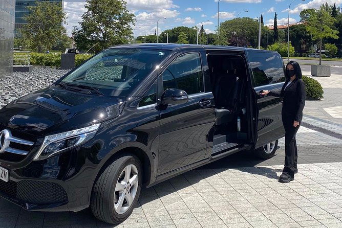 private-transfer-from-to-seville-to-from-granada-with-optional-stop-in-cordoba