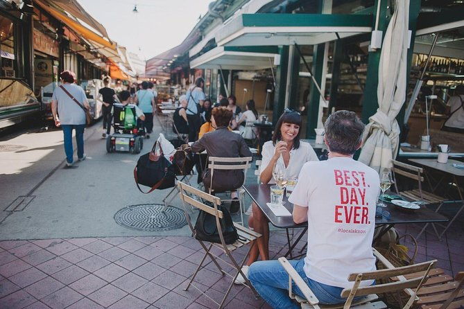 private-vienna-food-coffee-and-market-walking-experience
