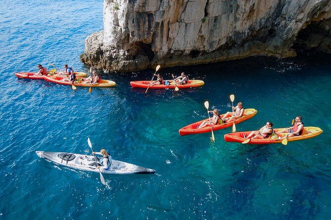 pula-cliffs-cave-kayaking