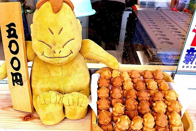 retro-osaka-street-food-tour-shinsekai