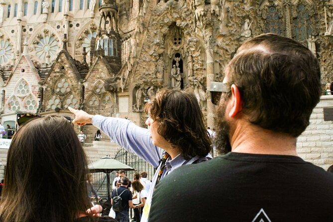 sagrada-familia-small-group-guided-tour-with-skip-the-line-ticket