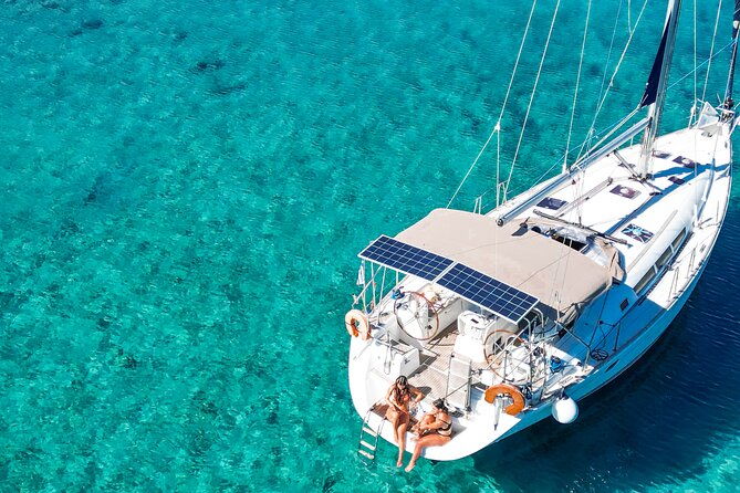 sailing-cruise-to-dia-island-with-meal-and-water-activities