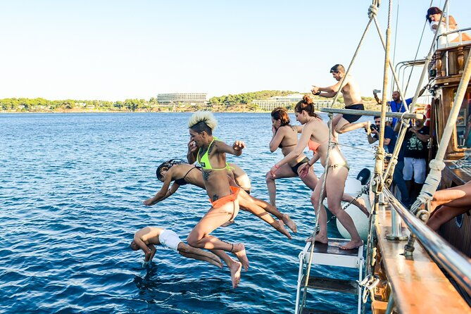 sailing-the-saronic-gulf-agistri-moni-aegina-all-day-cruise