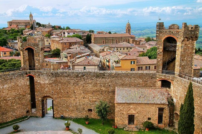 san-gimignano-chianti-and-montalcino-day-trip-from-siena