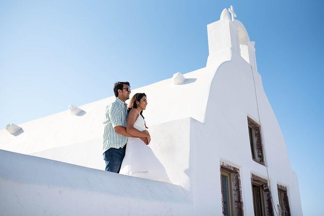 santorini-walking-tour-with-a-personal-photographer