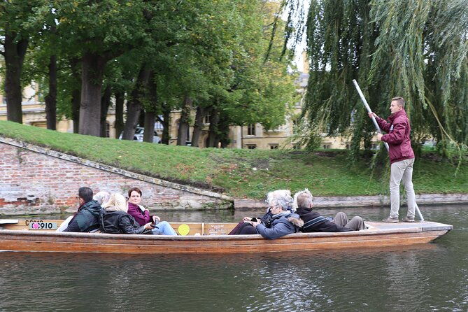 shared-punt-tour-cambridge