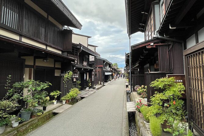 shirakawa-go-and-hida-takayama-private-day-trip-from-nagoya