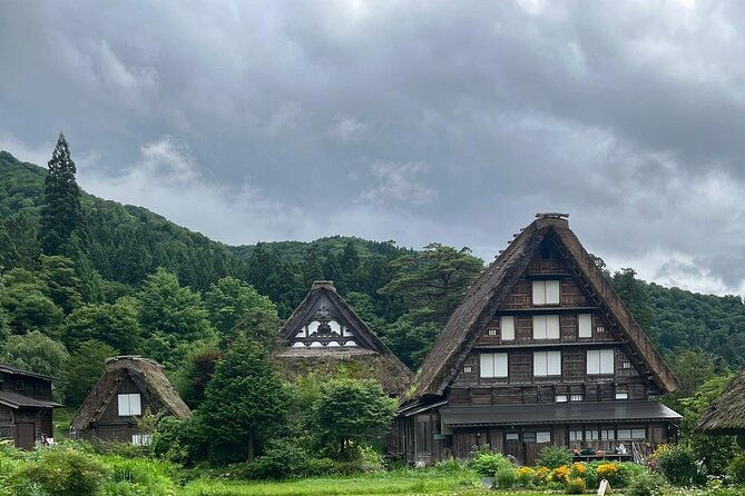 shirakawago-gujo-hachiman-and-hida-takayama-one-day-tour-nagoya