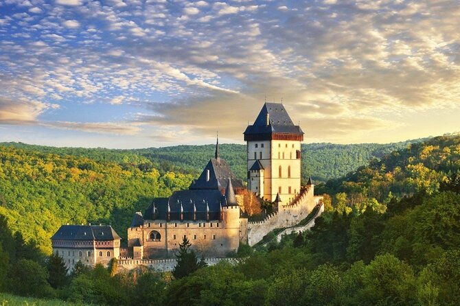 small-group-karlstejn-castle-and-caves-all-inclusive-day-trip