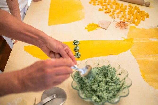 small-group-pasta-and-tiramisu-class-in-venice