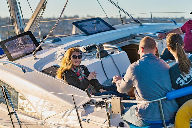 small-group-san-diego-sunset-sailing-excursion