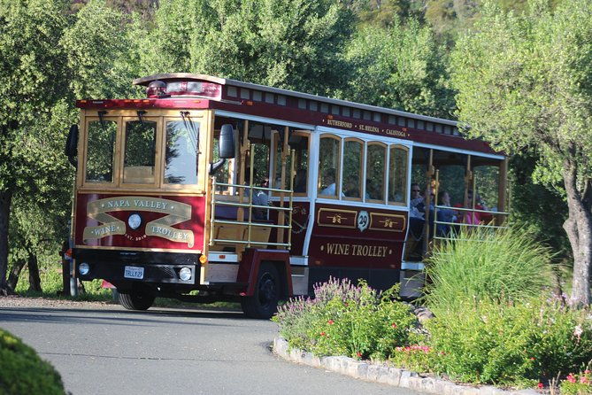 sonoma-valley-open-air-wine-trolley-tour