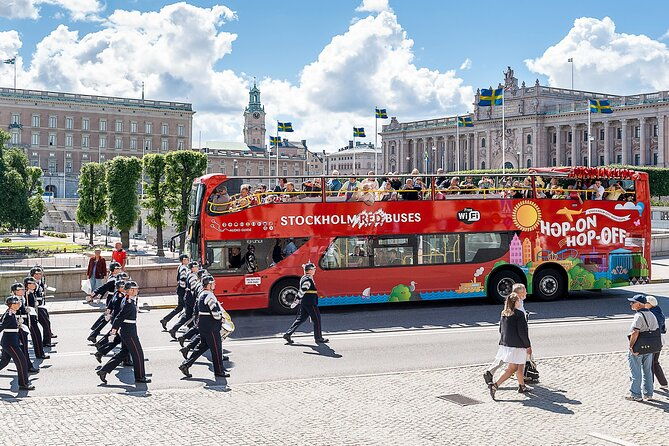 stockholm-hop-on-hop-off-bus-boat