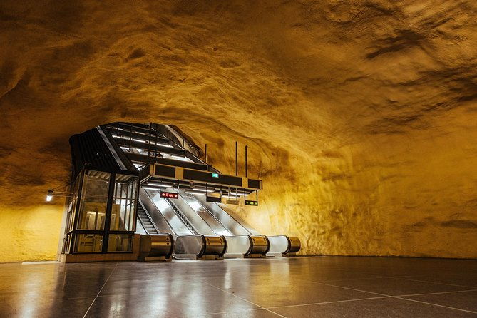 stockholm-underground-metro-art-ride-with-a-local