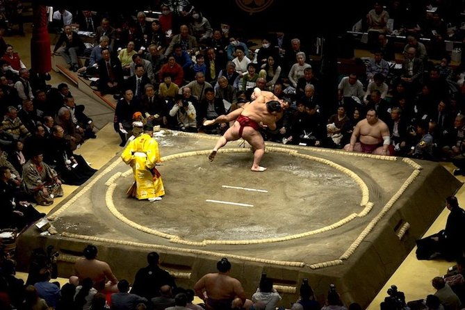 sumo-tournament-experience-in-tokyo