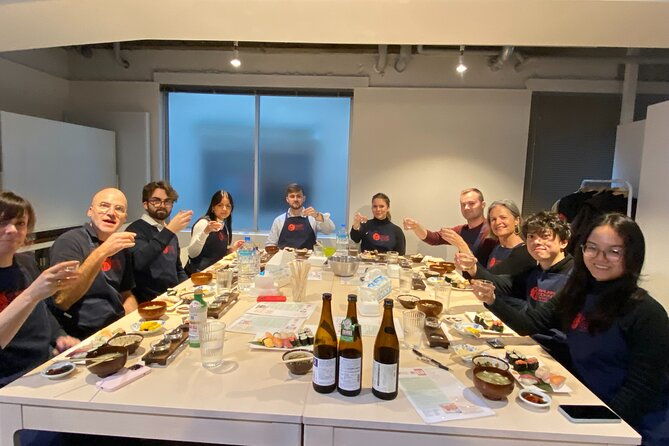 sushi-making-and-sake-tasting-experience