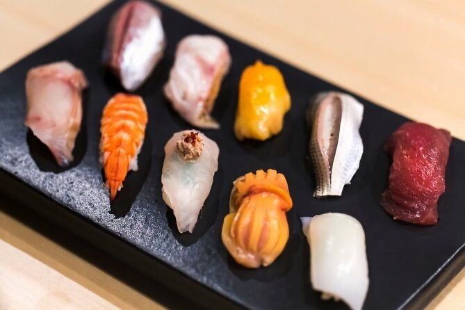 sushi-making-experience-class-in-naha-makishi-public-market