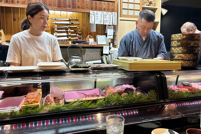 takayama-night-tour-with-local-meal-and-drinks-2