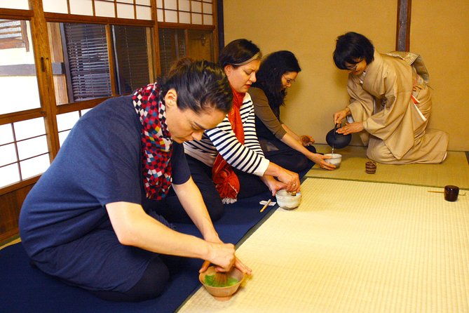 tea-ceremony-experience-in-traditional-kyoto-townhouse-2