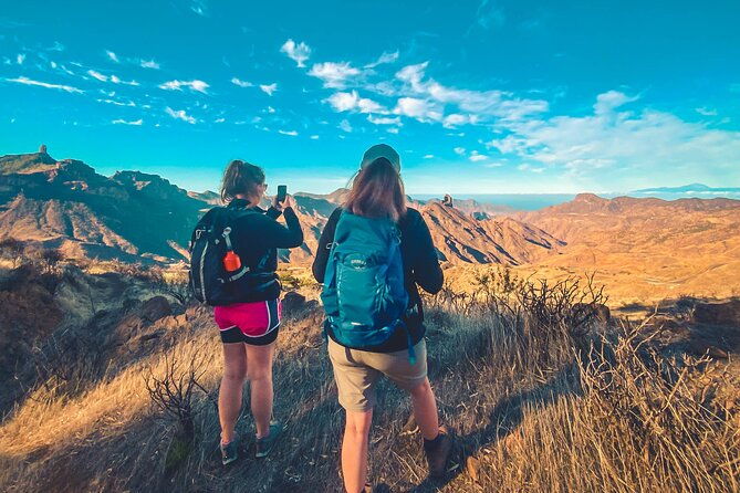 the-volcano-heart-tour-hiking-tasting-and-sunset-experience