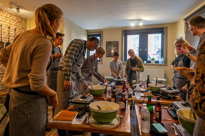 the-waffles-n-beer-workshop-in-bruges-centre