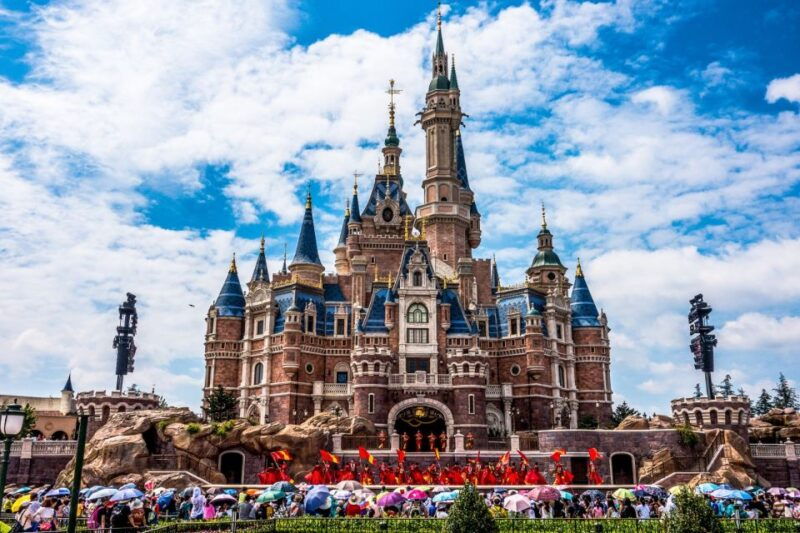 tokyo-disneyland-1-day-entry-ticket-and-private-transfer